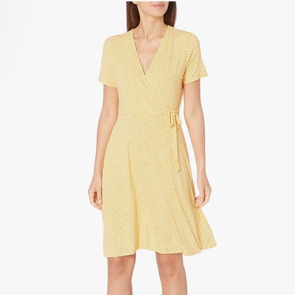 Amazon Essentials Cap-Sleeve Faux-Wrap Dress in Color Yellow Tulips & Size L